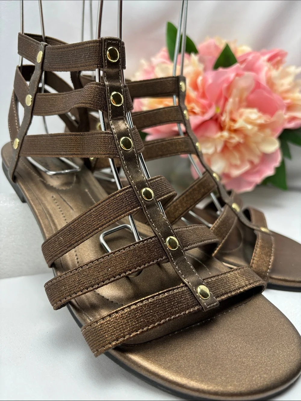 Dexflex Comfort Womens 6.5 Bronze Strappy Gold Studded Gladiator Sandals#478‎